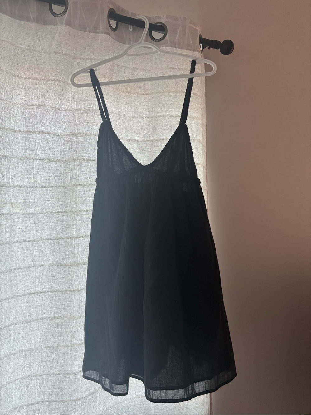 Zara Black Spaghetti-Strap V-Neck Romper - Picture 2 of 2